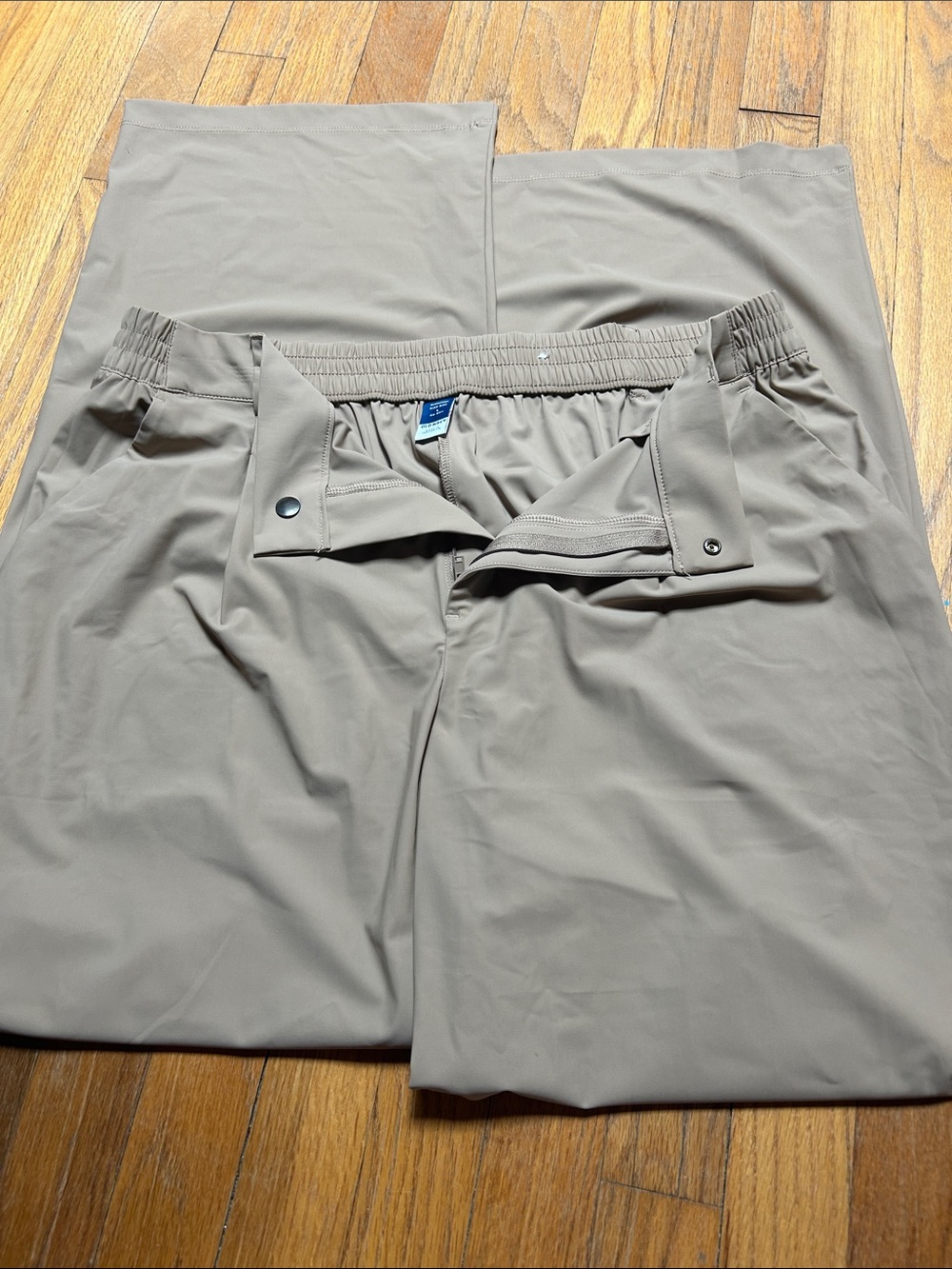 Old Navy Straight Leg Women's Pants in Taupe